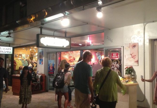 コールド ストーン クリーマリー (2166 カラカウア通り店)