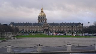 ナポレオン廟、一部は軍事博物館