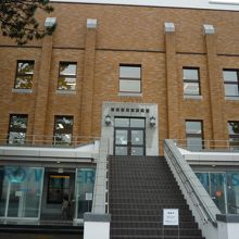 貫録のある建物です．