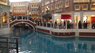 マカオの代表施設、１日遊べます。