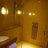 シャワーブース