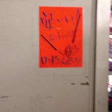 お店をうつすのもな....とPOPを