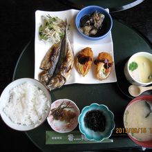 茶碗蒸しもついてます。