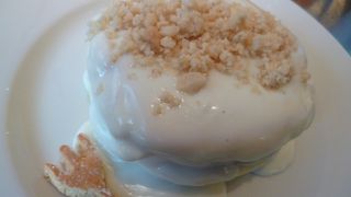 マカダミアナッツソースのパンケーキは絶品♪