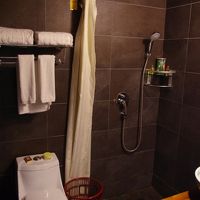 バスルーム。バスタブはなし。