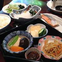 和定食１０００円、ほたるいかの沖漬け、イカ刺し付き
