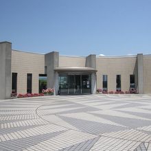 下関市立考古博物館の建物です。