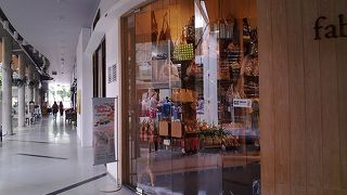 「くつろぎ」と「買い物」を組み合わせたショッピングセンター