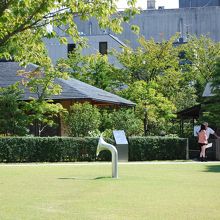 21世紀とはあまり関係なさそうな茶室も施設の一つ