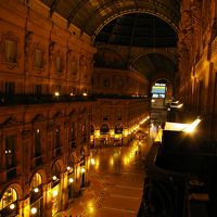 テラスからの眺望。夜のガレリアです