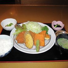 平日限定１０食のレディースランチ