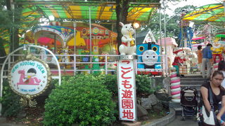 緑が多く、広々した文化の公園