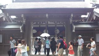 観光客でいっぱい