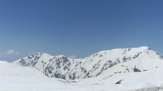 立山連峰が一望です。