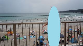 透明度高く、波もそこそこ有り、大好きなビーチ