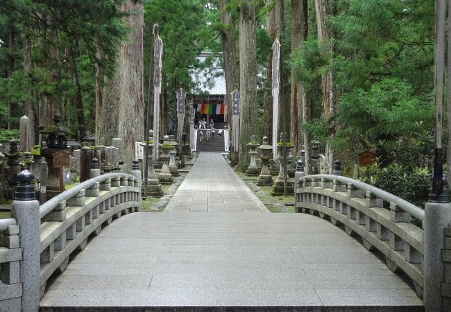 高野山奥の院