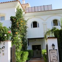 外観からは、中に日本があるとはわかりません