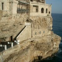 海岸にあります