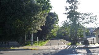 乃木神社には歴史的な史跡・碑が多いです。