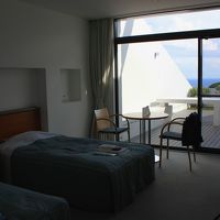 広いテラス〜窓からの眺めも素敵♪