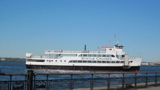 自由の女神を見に