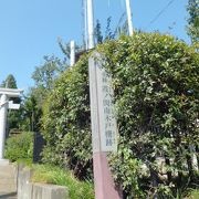 熊野神社の参道　石碑と案内のみです