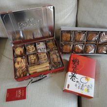 月餅にパンダクッキーにエッグロール