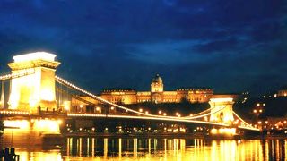 ブダペスト観光のハイライト：鎖橋