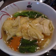 エビワンタンヌードル　香港の定番料理