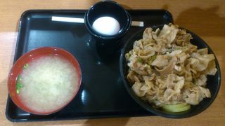 尋常ではない量で、ハマる味です。