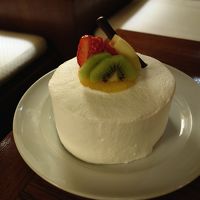 記念にいただいたロールケーキのデコバージョン