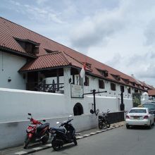 ほ〜倉庫にしては立派！