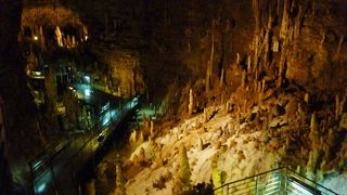長い鍾乳洞