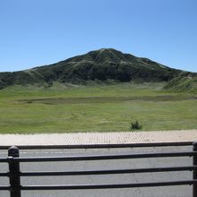 牧歌的な風景以外になにもない。