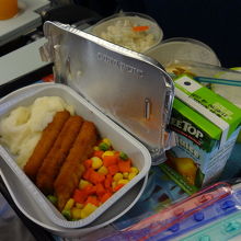 キッズミール、真ん中のフライが不味い