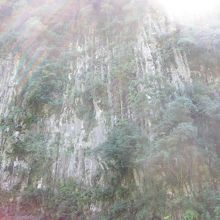 パワースポットはこの屏風岩の前！