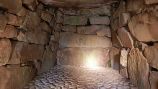 土の山じゃないです。