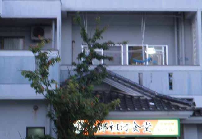 お店も駐車場も広い