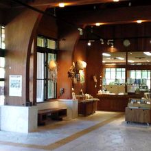 館内