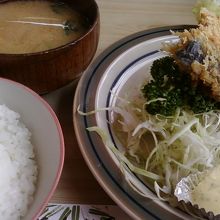 うるめいわしのフライ定食、７００円でした。