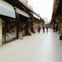 歴史地区のアラスタバザール。