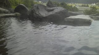 もみじ荘・露天風呂・内湯男女別。