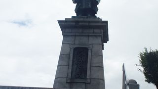 亀山上皇の銅像