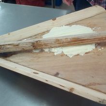 この器具で水分を抜いたら完成！