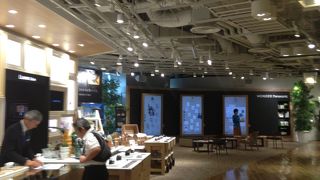 グランフロント入口付近にあります!!