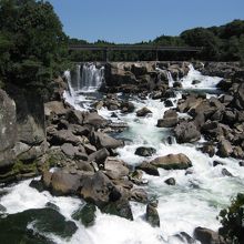 曽木の滝は「九州のナイアガラ」と呼ばれています。