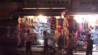 お土産が安く買える