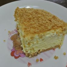 美味しいチーズケーキでしたが、デリチウスには負けています
