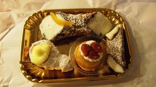 テラスでお茶できます