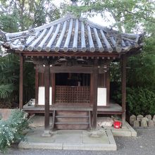 太子堂。市指定文化財。